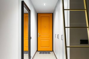 Как отличаются входная и межкомнатная двери для квартиры?